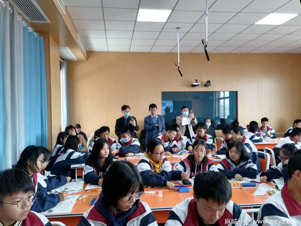 ffd53e65d6184b9dbf8863f86c8bfa33.Jpeg